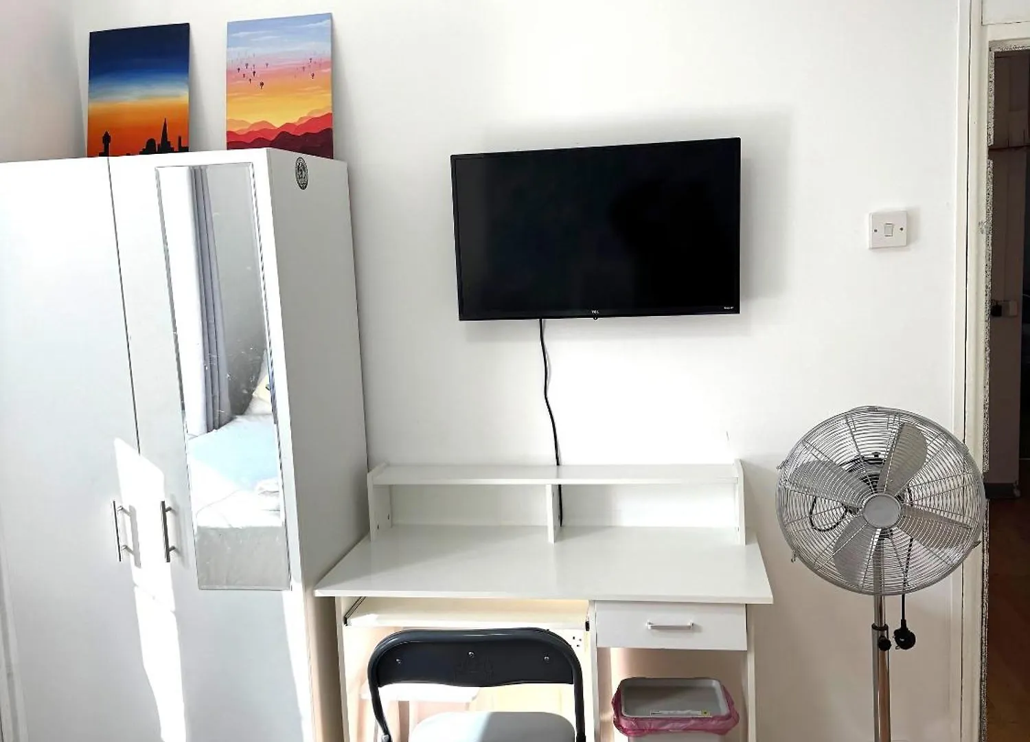 Budget Grey House London Apartment