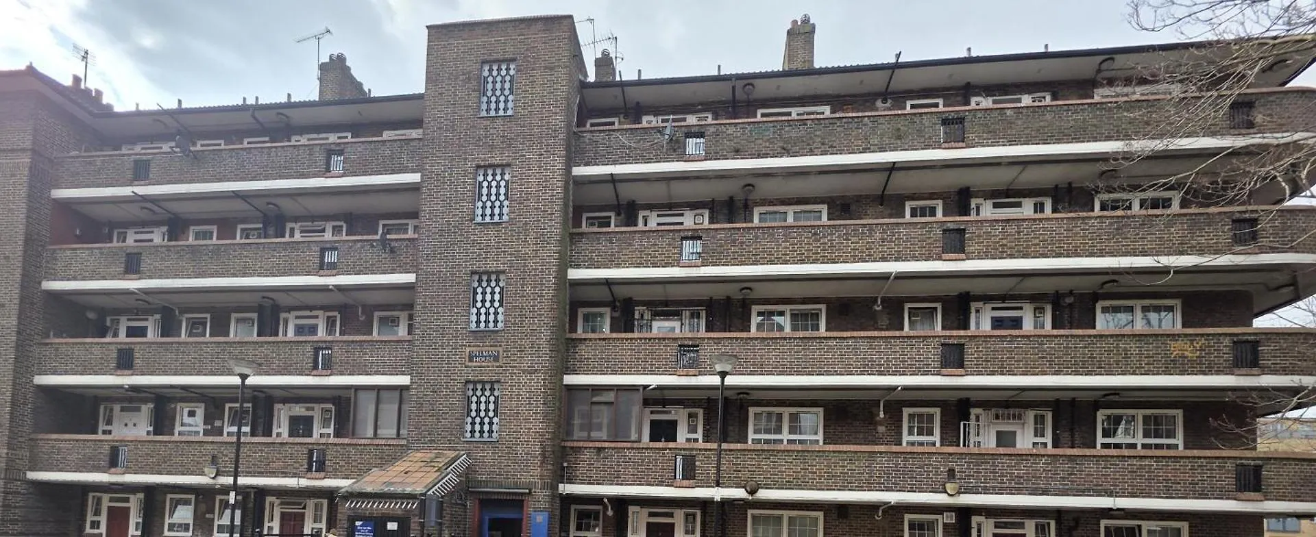 Apartment Budget Grey House London
